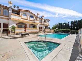 19950 Sherman Way APT A, Los angeles, CA