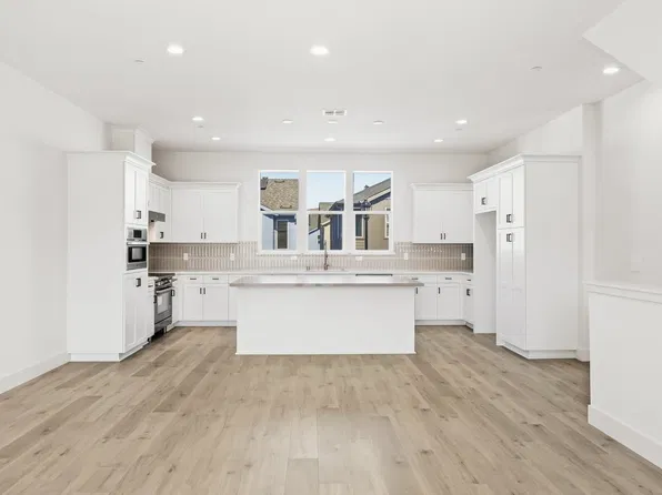 1715 Central Pkwy, Dublin, CA 94568