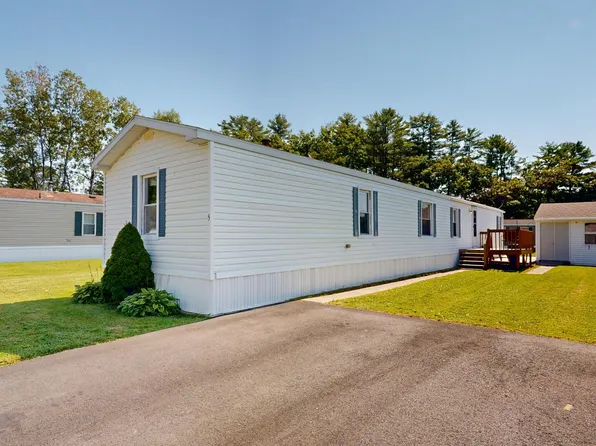 5 Tammy Lane, Lewiston, ME 04240