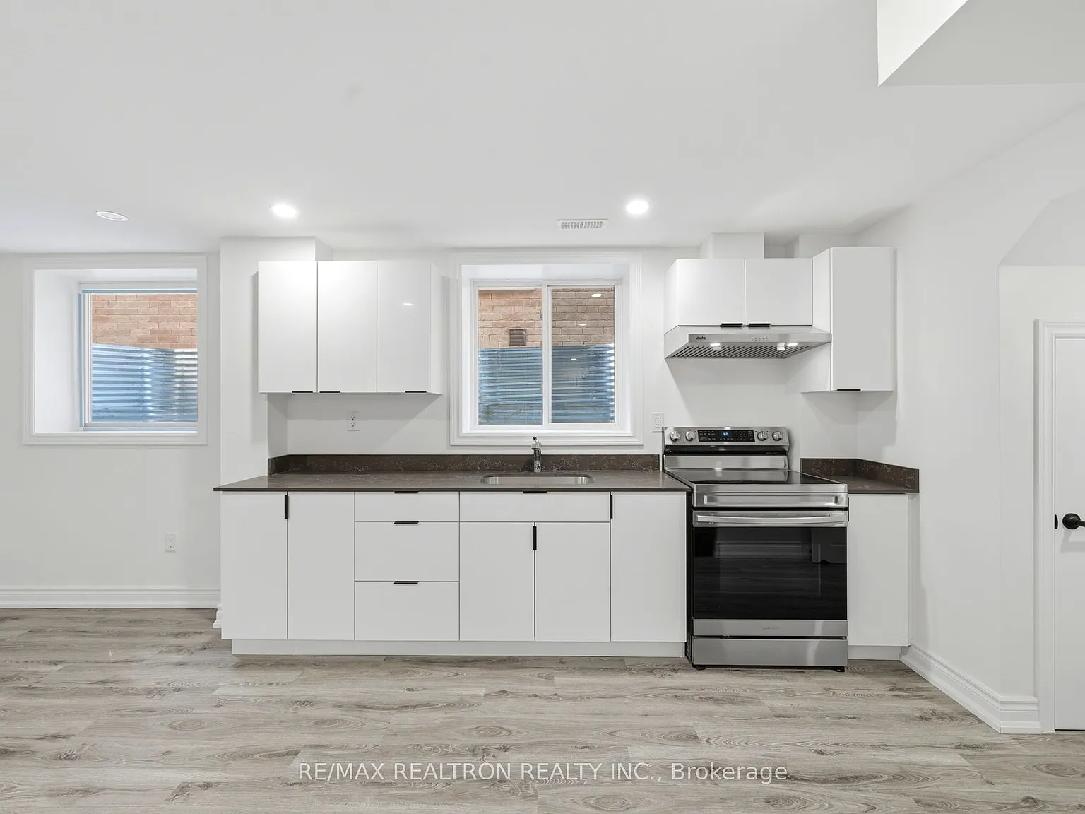 2 bed, $1,950 — Photo 4