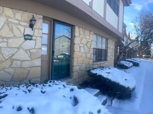 6201 Stornoway Dr S, Columbus, OH 43213