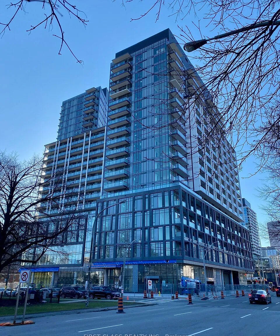 2 bed, $3,200 — Photo 1