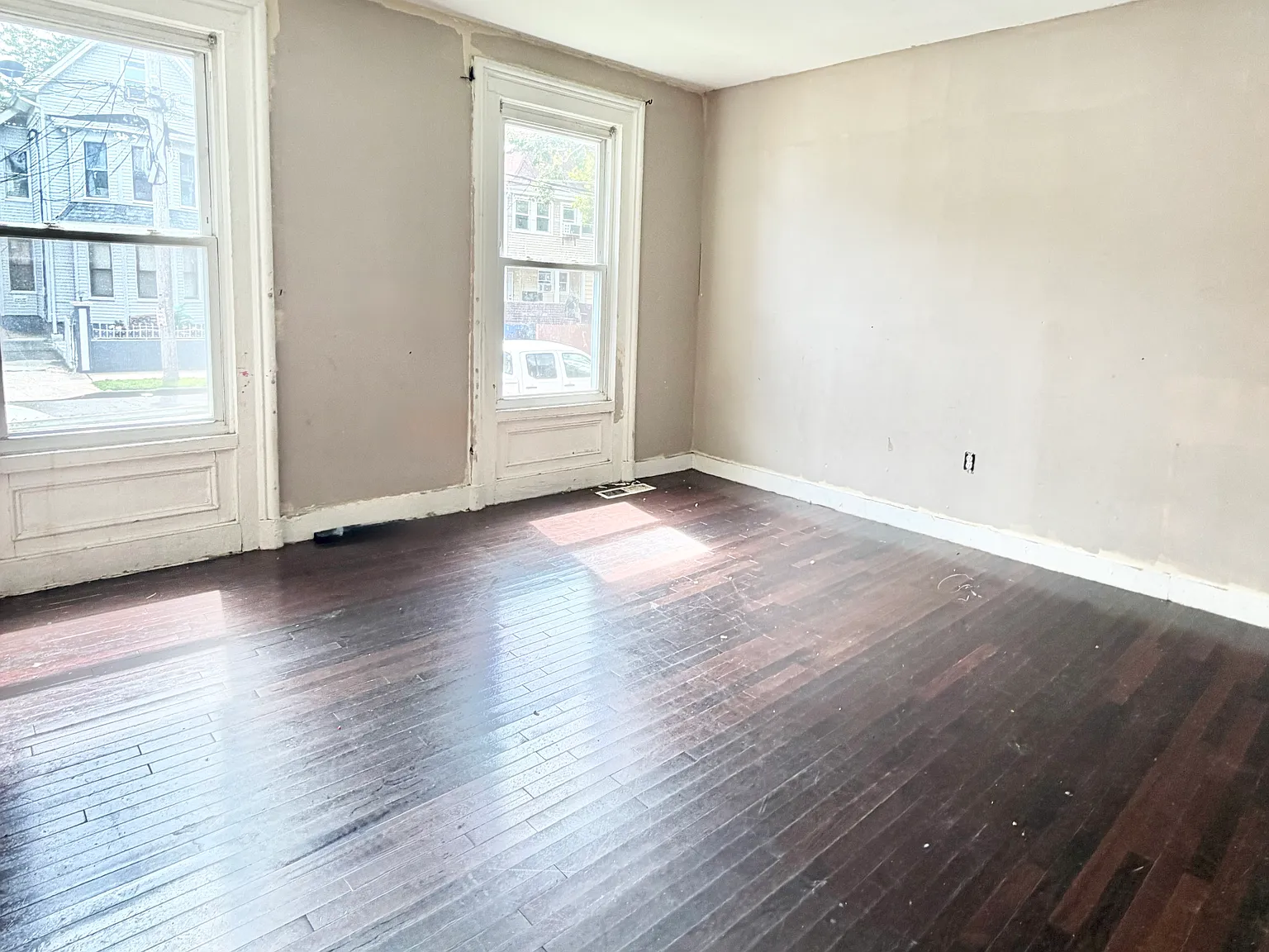 3 bed, 1000 sqft, $1,625 — Photo 3