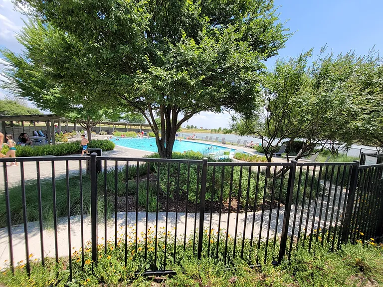 1604 Moss Trail Ct — Photo 57