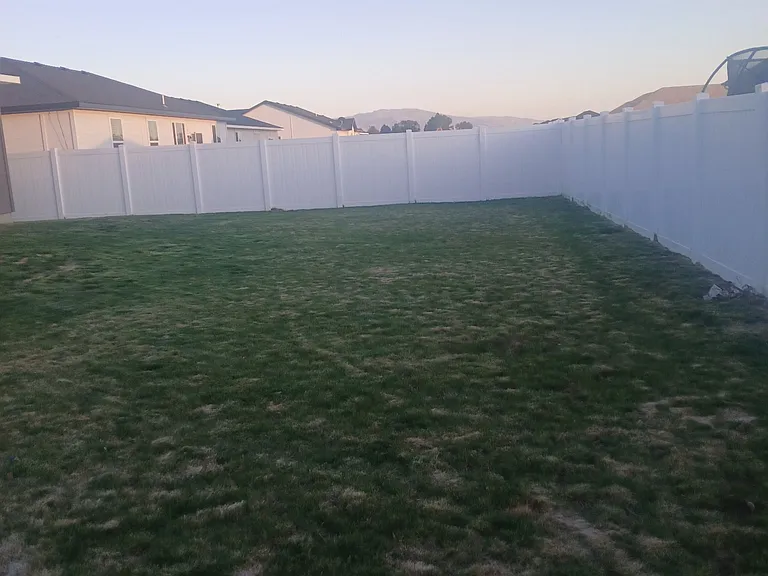 1405 Meadow Ln — Photo 5