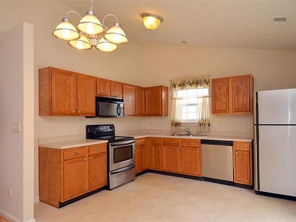 4th image of 2721 Trailwood Ln