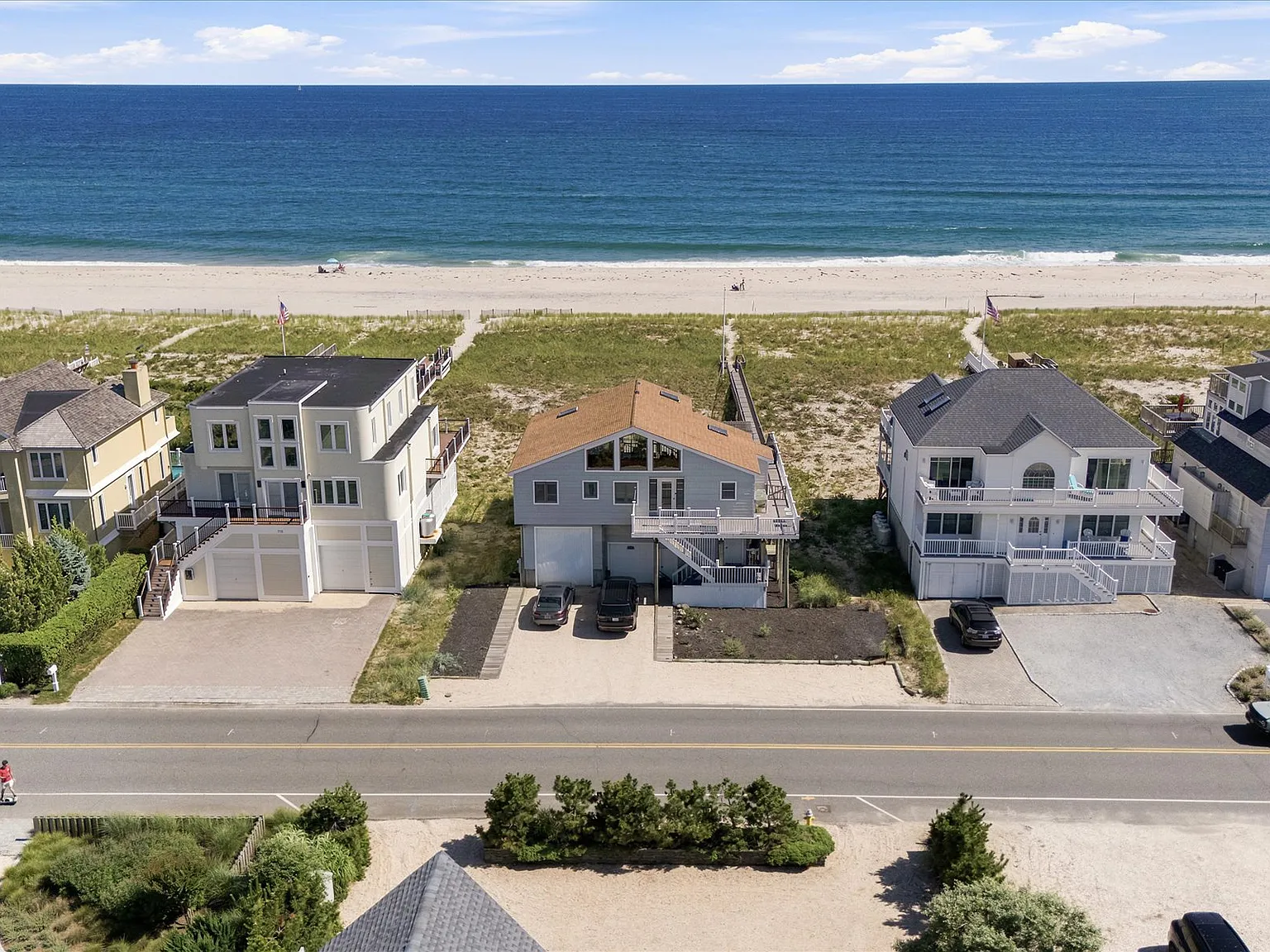 Oceanfront Rental on Dune Road — Photo 1