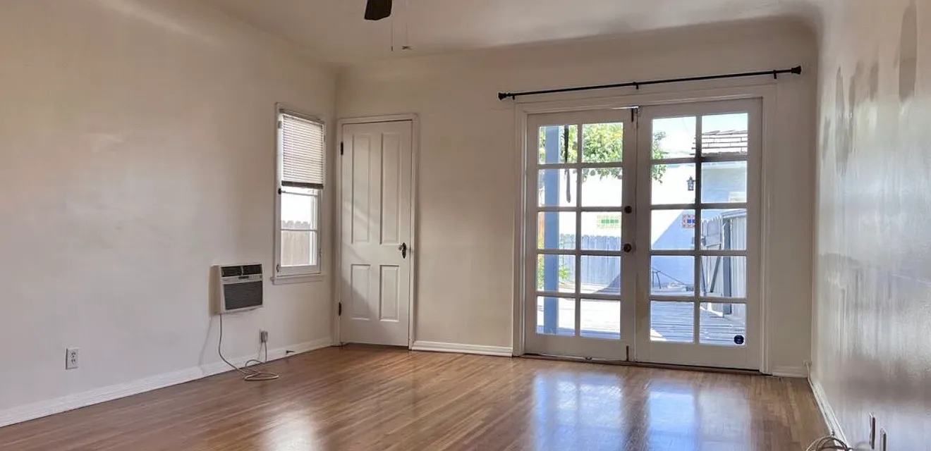3 bed, 1927 sqft, $5,500 — Photo 3