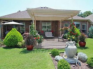 438 Long Cove Dr, Fairview, TX 75069