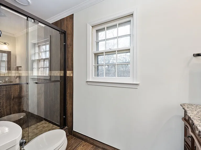 Bedroom ensuite