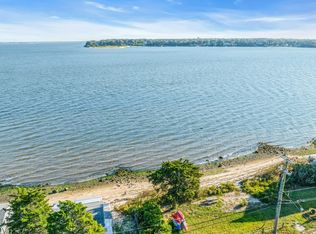 291 E Montauk Hwy #A, Hampton Bays, NY 11946