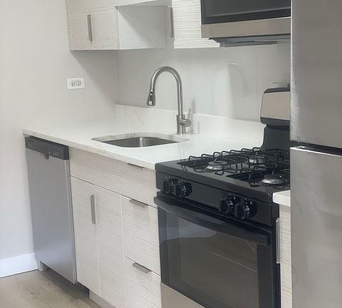 4th image of 8527 W Bryn Mawr Ave APT 1W