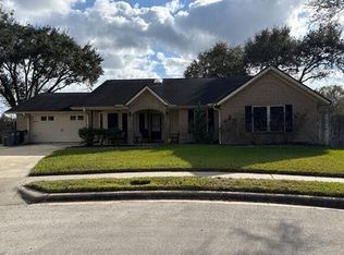 109 Ridge Dr, Victoria, TX 77904