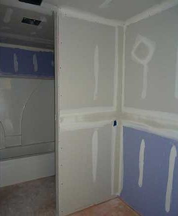 4th image of 122 Fullerton Ln