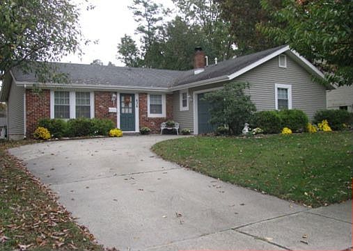 2nd image of 636 Glen Ct