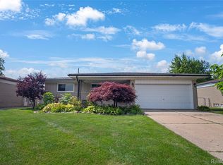 12398 Deming Dr, Sterling Heights, MI 48312