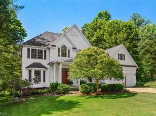 406 Downing Dr, Chardon, OH 44024