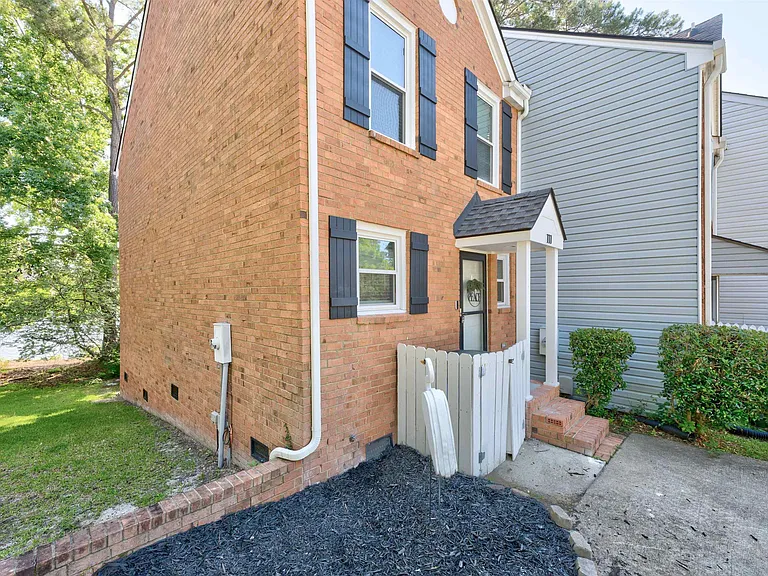111 Village Walk — Photo 4