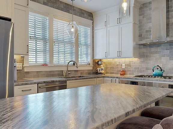 2nd image of 15 Federal Way #15