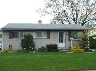 31736 Lafler Dr, Rockwood, MI 48173