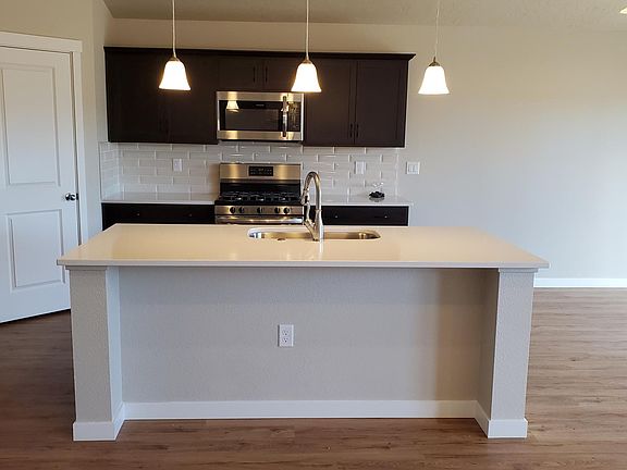 Island with sink and dishwasher