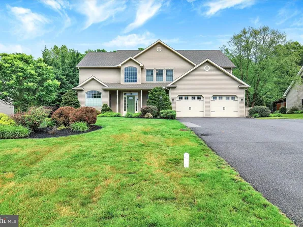 168 Stony Point Ave, Shippensburg, PA 17257