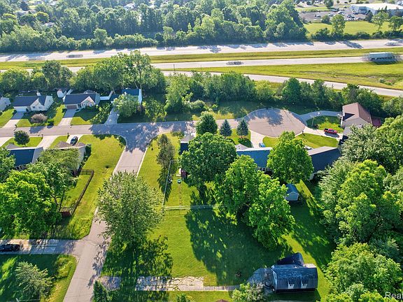 3rd image of 1226 Harding Dr