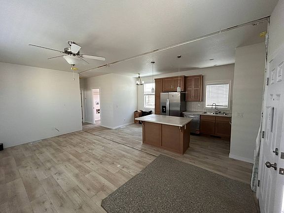 2nd image of 10525 Somerset Blvd Space 38