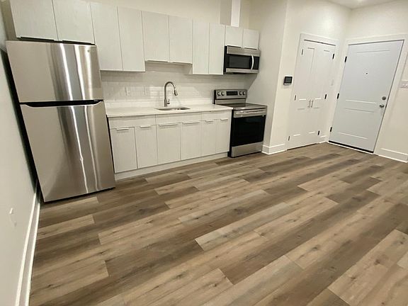 2nd image of 4146 Parkside Ave Unit 103