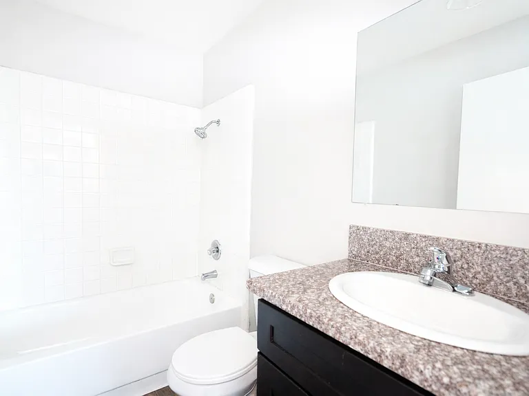 4571 N Figueroa St #21 — Photo 7