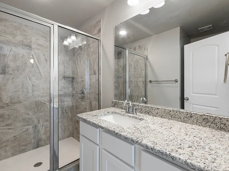 7635 Stonehollow Dr #7635 — Photo 2
