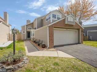 7465 Cross Gate Ln, Alexandria, VA 22315