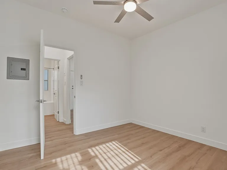 2317-2321 Ocean Park Blvd — Photo 15