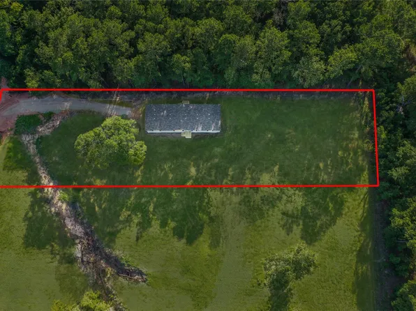 4763 Long Shadows Rd, Navasota, TX 77868