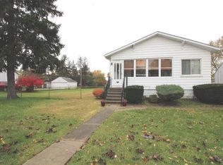 27921 Florence St, Saint Clair Shores, MI 48081
