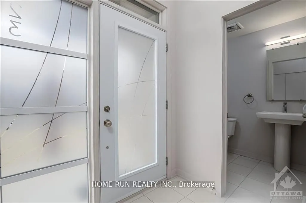 4 bed, $3,250 — Photo 2
