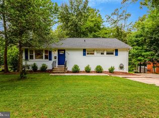 5418 Inverchapel Rd, Springfield, VA 22151