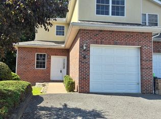 103 Mountain Golf Dr, Morgantown, WV 26508