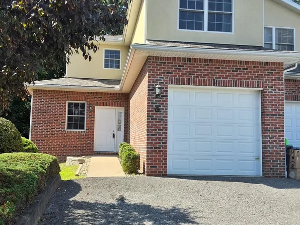 103 Mountain Golf Dr, Morgantown, WV 26508