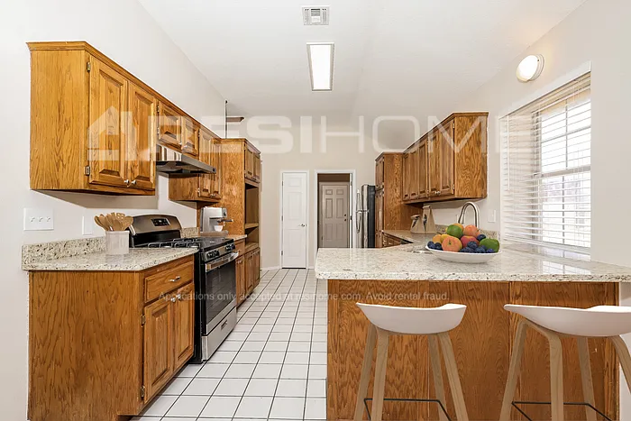 Building Photo - 1413 NW 183rd St