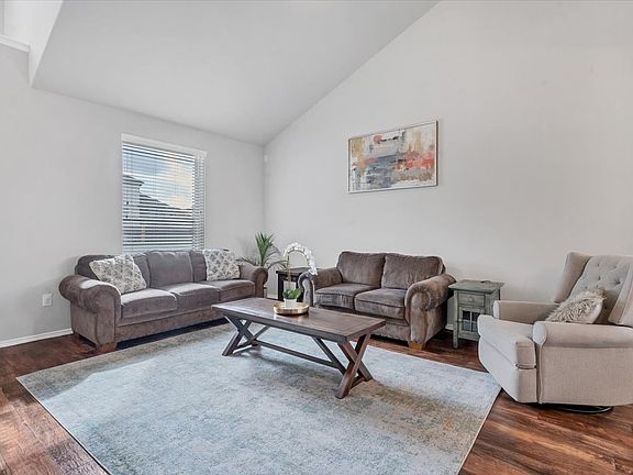 3rd image of 5241 Marsh Ln