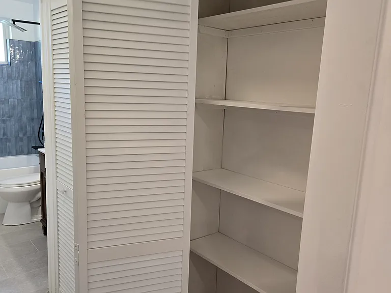 7521 Norton Ave #7 — Photo 16
