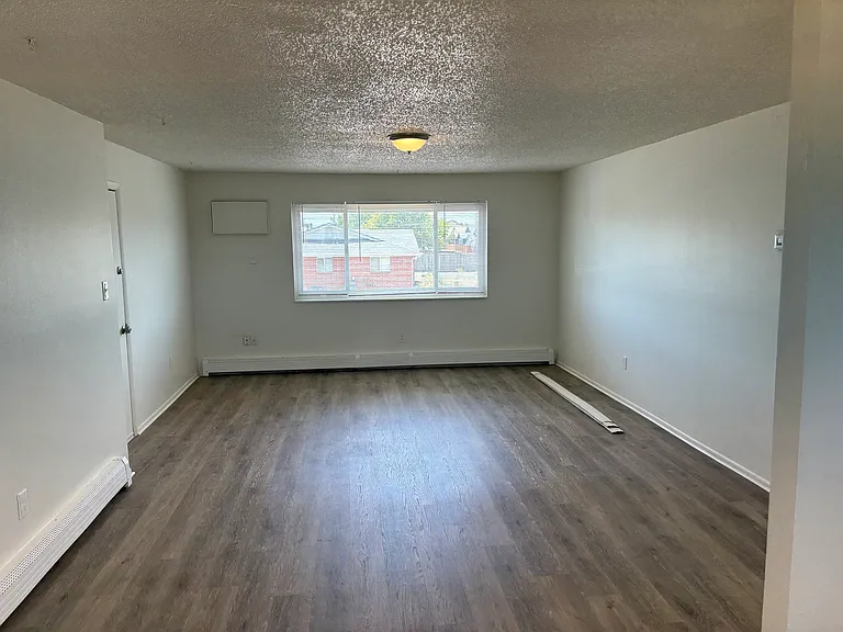 645 Voiles Pl #1 — Photo 18