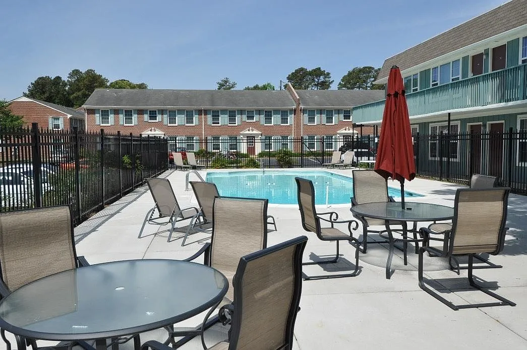 117 Sea Trace Ct — Photo 1