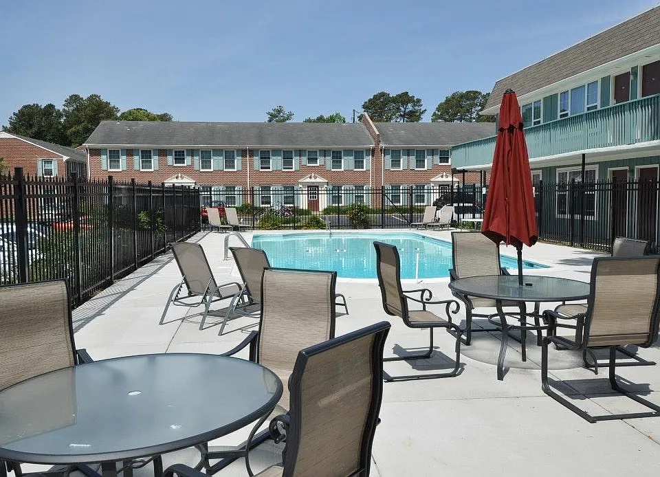 117 Sea Trace Ct #101