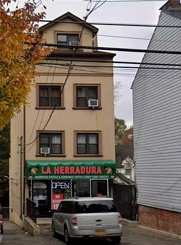 119 Victory Blvd