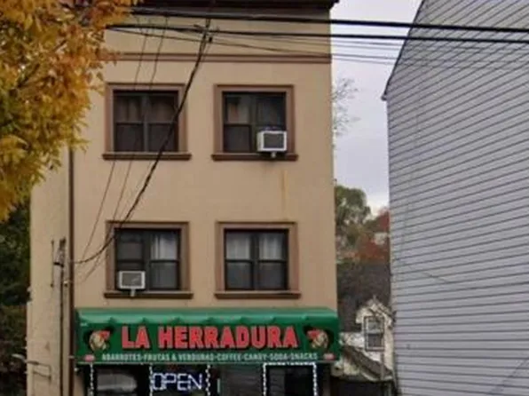 119 Victory Blvd, Staten Island, NY 10301