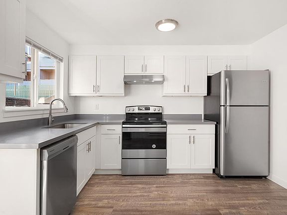 3rd image of 820 75th St E APT A