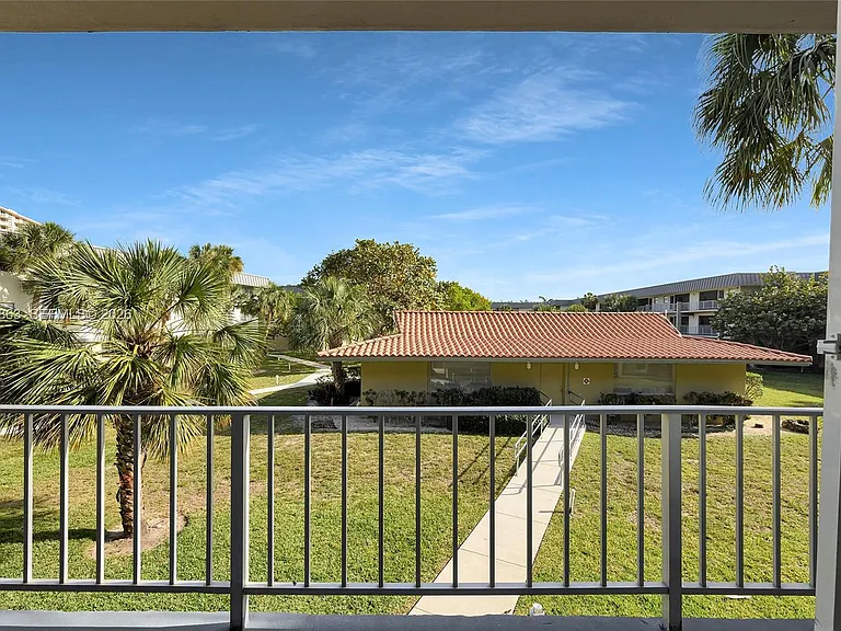 250 Layne Blvd #205 — Photo 27