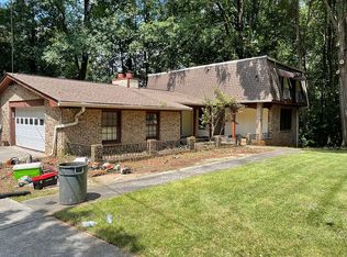 4073 Stonemont Dr, Lilburn, GA 30047